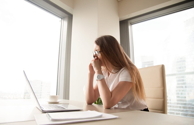 Casi la mitad de los profesionales en España llega al verano con poca o ninguna flexibilidad laboral