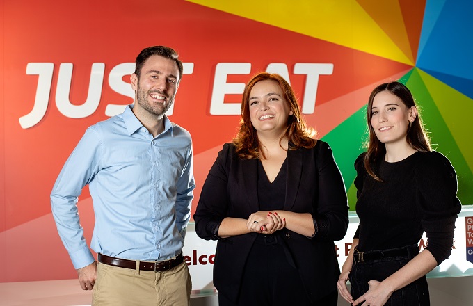 De izquierda a derecha, Lorenzo Solís, Chelo Domínguez e Icíar Luengo