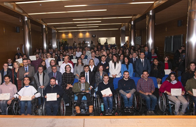 Acto de entrega de las becas en el Centro de Recursos Educativos de la ONCE en Madrid