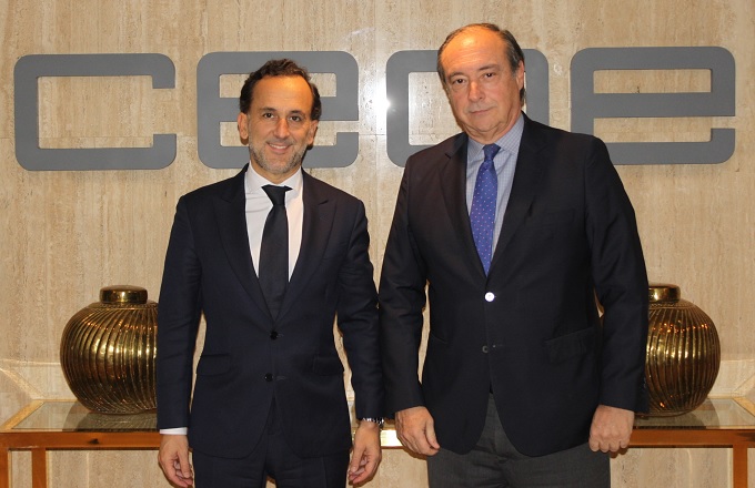 Juan Francisco Alfaro (izda.), secretario general del Club de Excelencia en Sostenibilidad, y José Alberto González-Ruiz, secretario general de CEOE