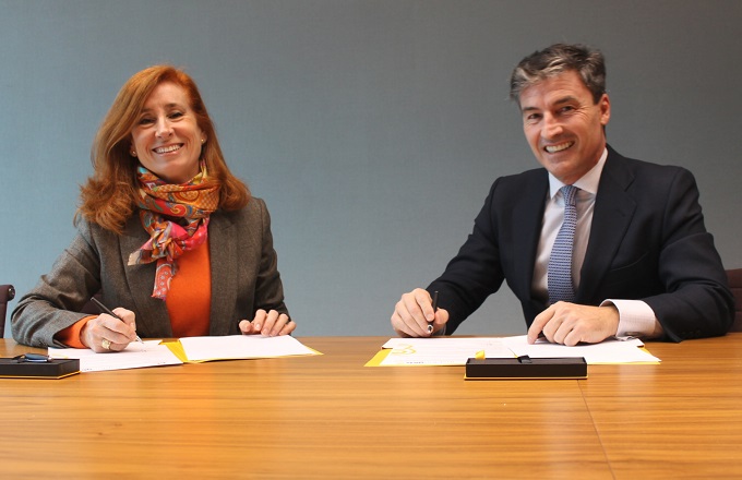 Marta Pérez Dorao, presidenta de la Fundación Inspiring Girls, y Federico Linares, presidente de EY
