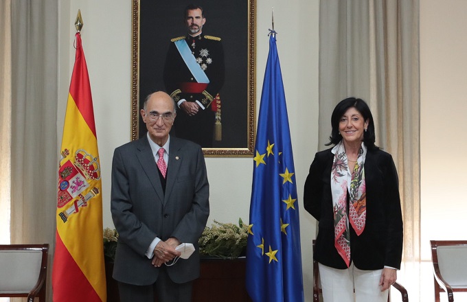 De izquierda a derecha, Gerardo Sánchez Revenga, Julián García Vargas, Esperanza Casteleiro Llamazares y Ricardo Martí Fluxá