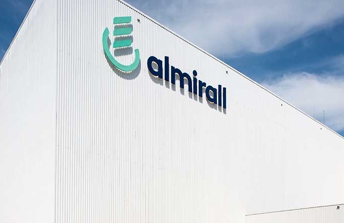 Almirall nombra a Carlos Gallardo, vicepresidente del consejo de administración