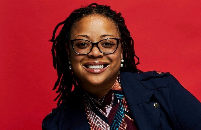 Dominique Hollins