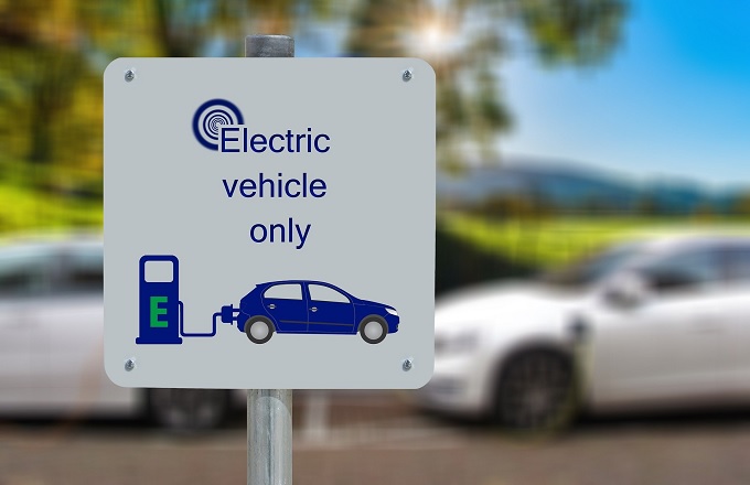 Atos se compromete a sustituir sus 5.500 coches de empresa por modelos eléctricos para 2024