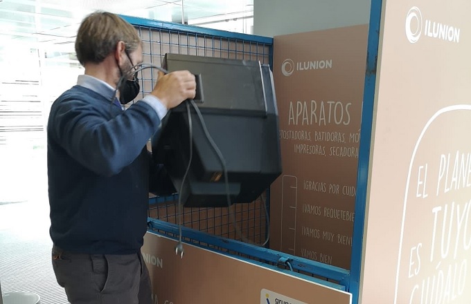 Los trabajadores de Torre Ilunion reciclan más de 500 kilos de residuos eléctricos y electrónicos