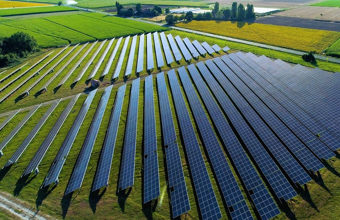 La planta solar de Amazon en Zaragoza comienza a producir energía renovable