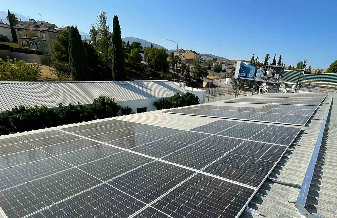 Domca evitará la emisión de 65 toneladas de CO2/año con dos plantas fotovoltaicas de autoconsumo