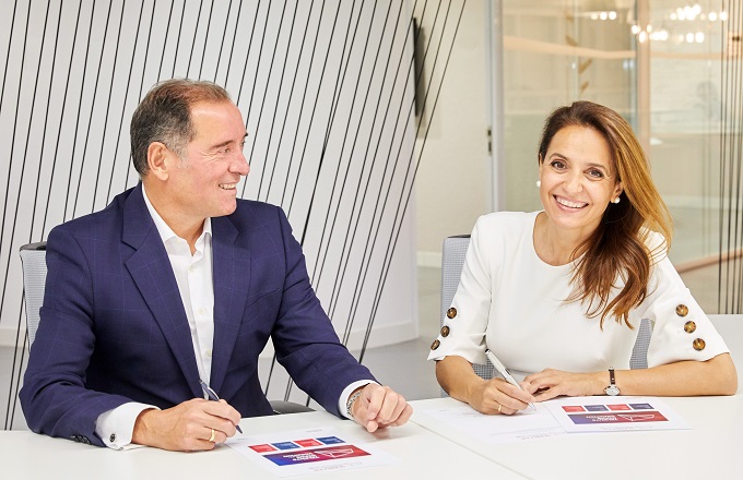 Marta Muñiz, consejera delegada de Schiller International University, y Javier Valencia, vicepresidente de IBM Tecnología España