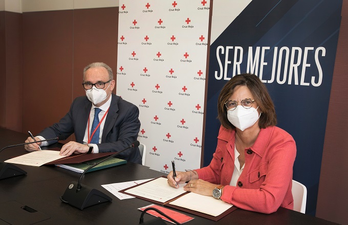 Leopoldo Pérez, secretario general de Cruz Roja, y Carmen Morenés, directora general de Fundación Telefónica