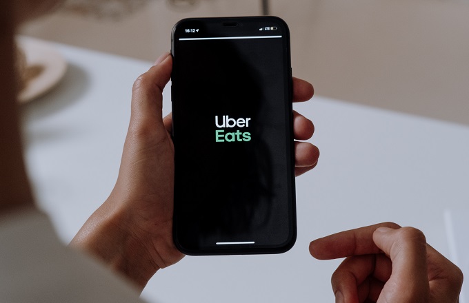 Uber Eats colabora con la Fundación Ronald McDonald a favor de familias con hijos hospitalizados
