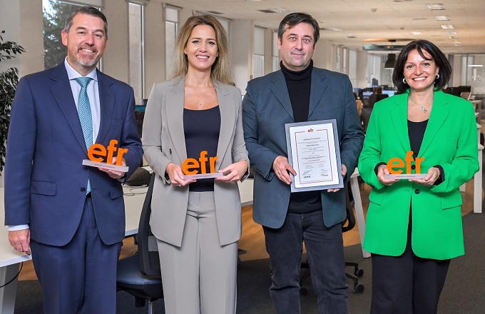 De izquierda a derecha, Rafael Fuertes, director general de Fundación Másfamilia, Patricia Santoni, directora general de Cegid Meta4 Iberia, Miguel Ángel Martín Sánchez, HR business partner y HR operations manager en Cegid Meta4 Iberia, y María José Fraile, directora de RRHH en Cegid Meta4 Iberia