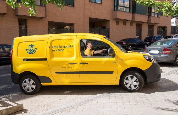 Correos incorporará a su flota 220 nuevas furgonetas ecológicas