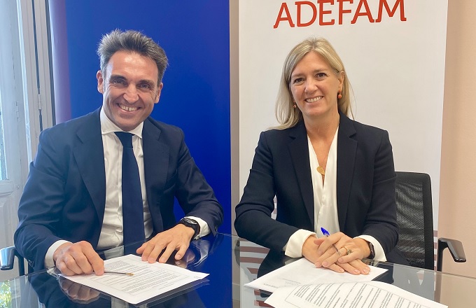 Victoria Plantalamor, presidenta de Adefam, y Miguel Ángel Faura, socio responsable de empresa familiar de KPMG en España
