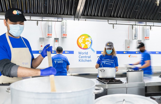 Voluntarios Telefónica organizará un ‘cocinatón’ solidario con World Central Kitchen, ONG del chef José Andrés