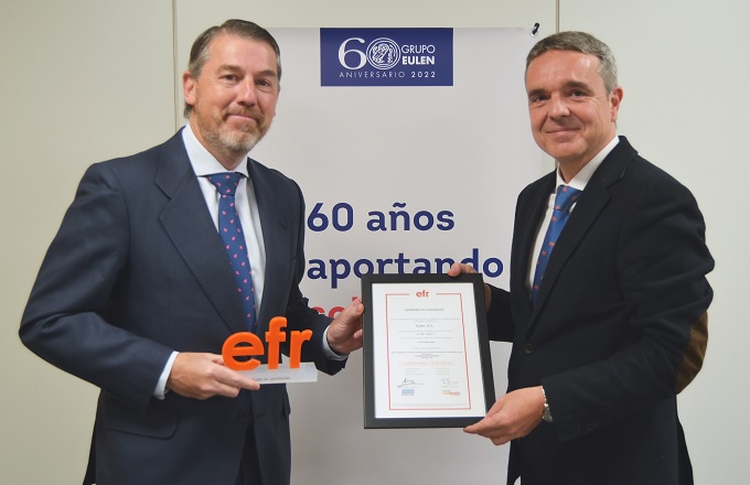 Rafael Fuertes Martínez (izda.), director general de Fundación Másfamilia, y Juan Ramón Pérez Sancho, CEO y director general ejecutivo de Grupo Eulen