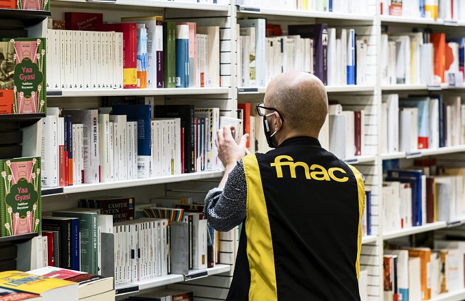 Fnac premia el compromiso de sus empleados durante la pandemia