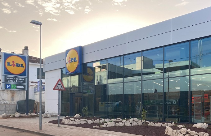 Lidl genera 8 empleos con una nueva tienda en Tacoronte en la que ha invertido 6,5 millones de euros