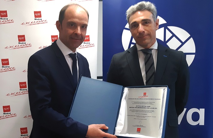 Ferran Plana (izda.), subdirector general de Activa Mutua, y Javier Ruiz, viceconsejero de Economía y Competitividad de la Comunidad de Madrid