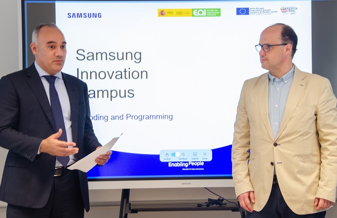 Dave Das, presidente de Samsung Electronics Iberia,y Juan Ignacio Díaz Bidart, director general de EOI