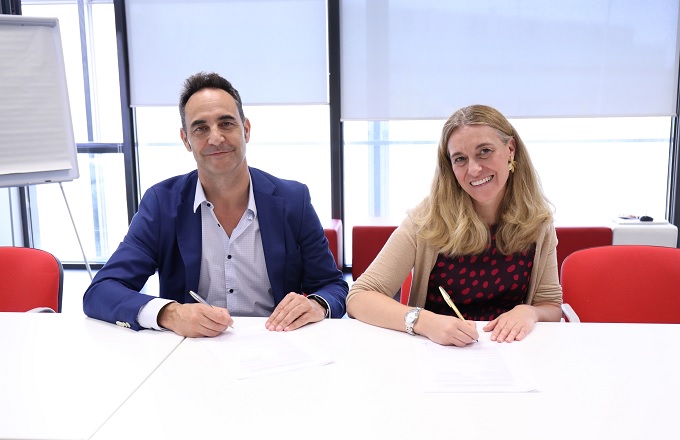 César Vázquez y Laura Díaz, director de RRHH y directora de relaciones laborales de Dia España