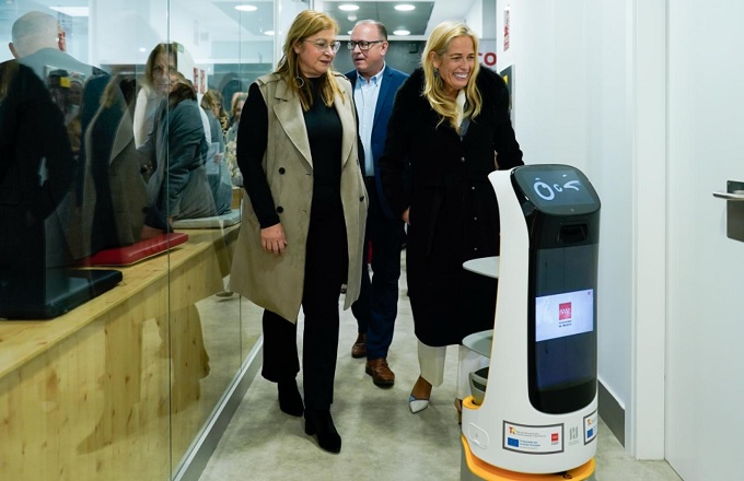 Rocío Albert, consejera de economía, hacienda y empleo de la Comunidad de Madrid, durante la inauguración oficial de las instalaciones del nuevo Centro de Orientación, Emprendimiento, Acompañamiento e Innovación para el Empleo (COE)