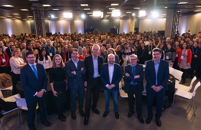 Líderes del hub de Celonis en Madrid con las autoridades locales y los empleados