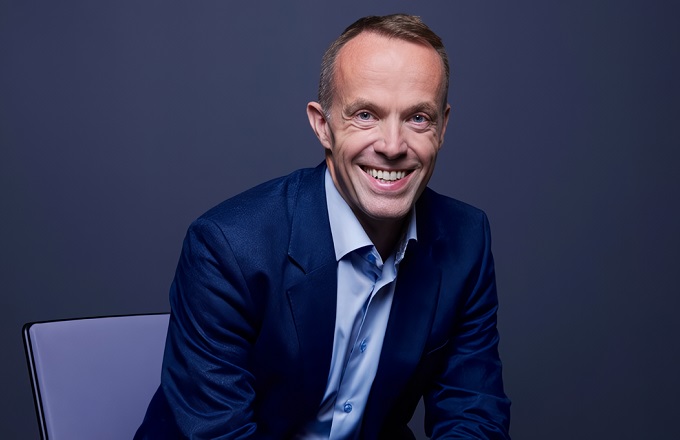 Mark Moffat