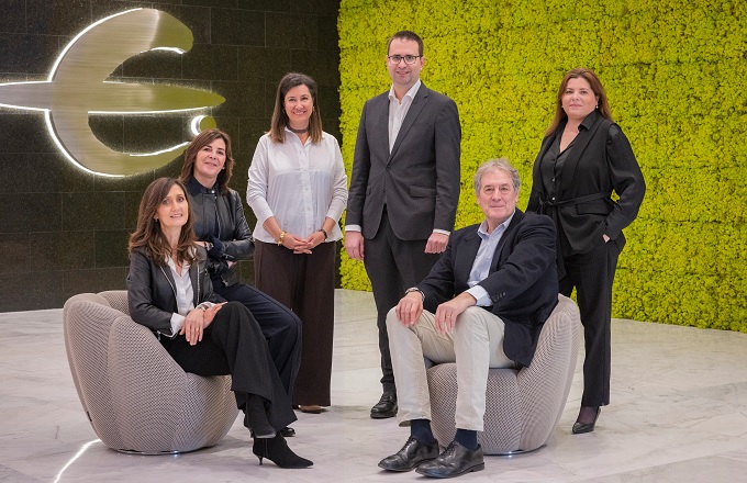 Desde la izquierda, Belén Bardají, Carolina Andreu, Carmen Pérez, Enrique Barbero Lahoz, Fernando Arcega y Elena García-Lechuz