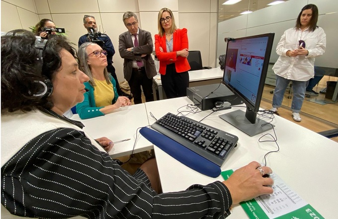 Presentación en Alicante del nuevo servicio de vídeointerpretación de Labora
