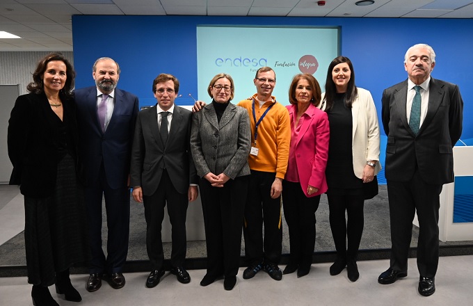 Acto de presentación de Cambiando Vidas, en el que han participado el alcalde de Madrid, José Luis Martínez-Almeida, el presidente de Endesa y de Fundación Endesa, Juan Sánchez-Calero, el consejero delegado de Endesa, José Bogas, la presidenta ejecutiva de Fundación Integra, Ana Botella, y la directora general de Fundación Endesa, María Malaxechevarría, quienes estuvieron acompañados por voluntarios y beneficiarios del proyecto.