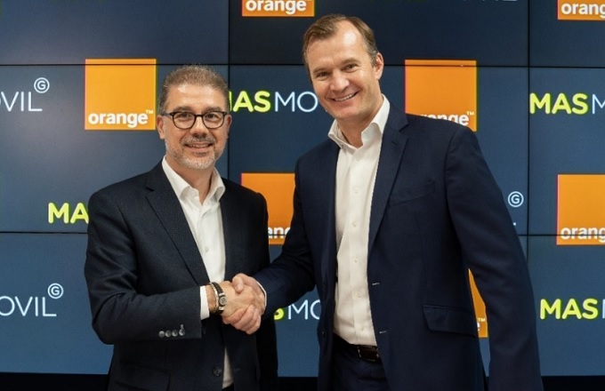 Ludovic Pech, CEO de Orange España, y Meinrad Spenger, CEO de Masmovil 
