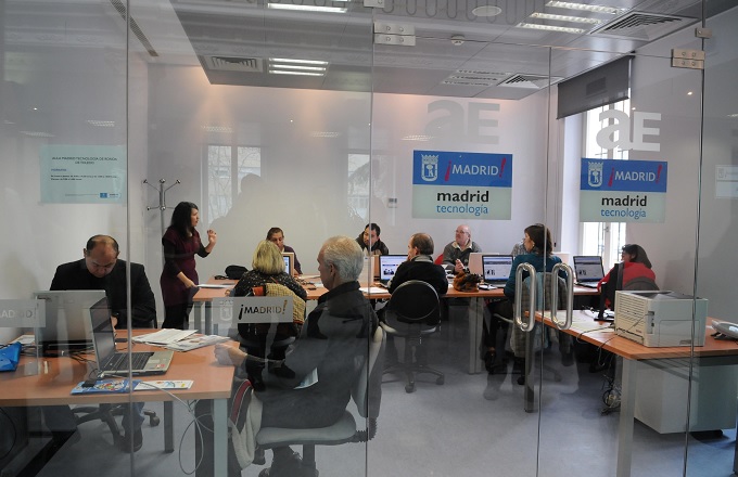 La Escuela de Talento Digital de la Agencia para el Empleo de Madrid es premiada por su formación y certificación en competencias digitales