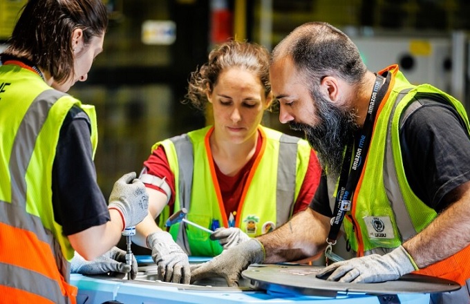 El 60 % de españoles cree que la formación profesional con prácticas prepara mejor a los jóvenes para conseguir empleo
