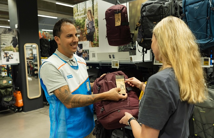Decathlon España lanza una oferta de empleo con más de 500 vacantes