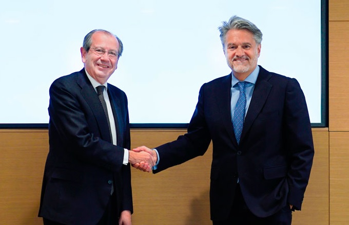 Fernando Vives, presidente ejecutivo de Garrigues, y Alberto Granados, presidente de Microsoft España