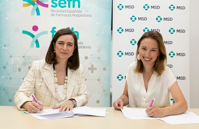 Cecilia Martínez, presidenta de la SEFH, y Elena de las Heras, directora ejecutiva de market access de MSD en España