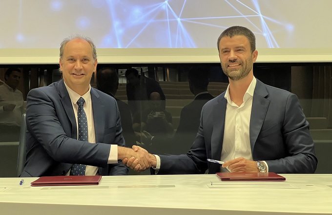 Miguel López-Valverde, consejero de digitalización de la Comunidad de Madrid, y Guilherme Reis, director general de SAS Iberia