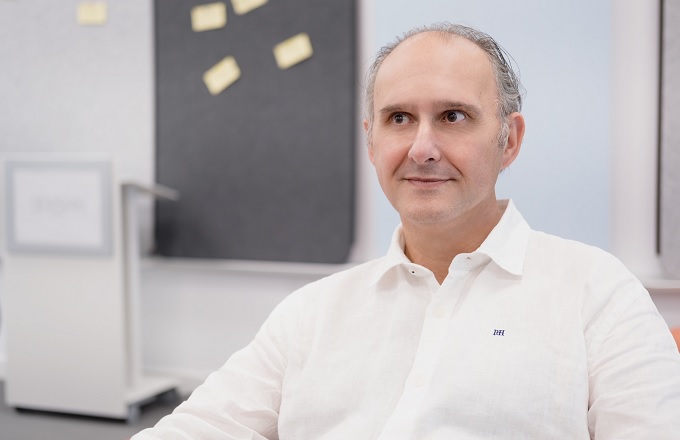 César López