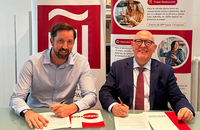 Stanislas de Bourgues, general manager de Edenred España, y José Luis Yzuel, presidente de Hostelería de España
