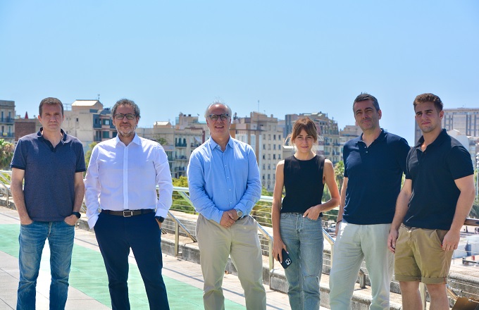 Desde la izquierda: Miquel Martí, CEO de Tech Barcelona, Rocco Lisi, global head digital en Molins, Javier Sueiras, chief information officer en Molins, Blanca Sarrias, partnership development manager en Tech Barcelona, Juan Baselga, partnership & institutional relations director en Tech Barcelona, y Gerard Forca, membership & partnership coordinator en Tech Barcelona