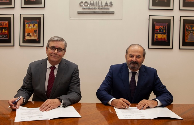 Antonio Allende (izda.), rector de la Universidad Pontificia Comillas, y Juan Sánchez-Calero, presidente de Endesa y Fundación Endesa.
