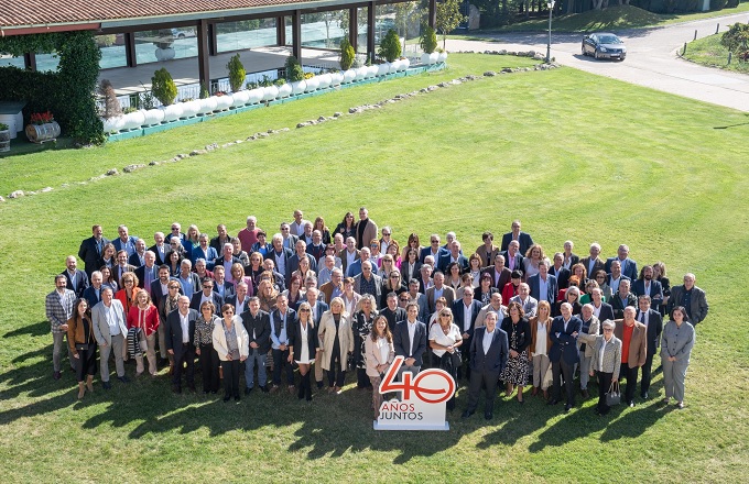 Pascual homenajea a 59 empleados por sus 40 años en la compañía