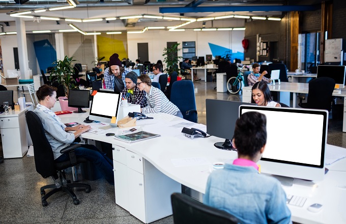 Siete de cada diez profesionales necesitan más apoyo que nunca ante los cambios en el mercado de trabajo