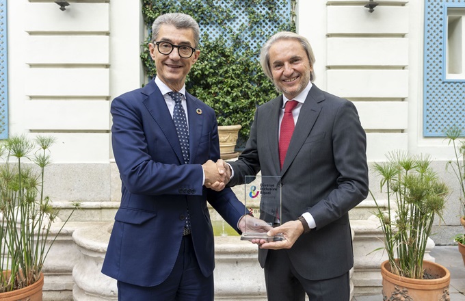 Carles Navarro (izda.), presidente del Club de Excelencia en Sostenibilidad, y Manuel Broseta, presidente de Broseta Abogados