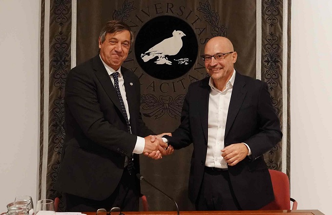 Teodomiro López (izda.), rector de la Universidad de Málaga, y Roberto Espina, consejero delegado de SIA