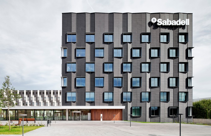 Banco Sabadell consigue entrar por primera vez en el DJSI World