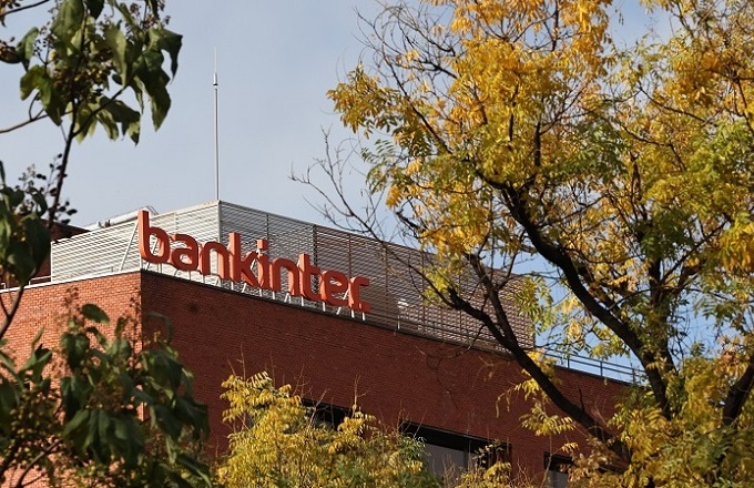 Bankinter lanza un agente de inteligencia artificial para consultar su memoria anual