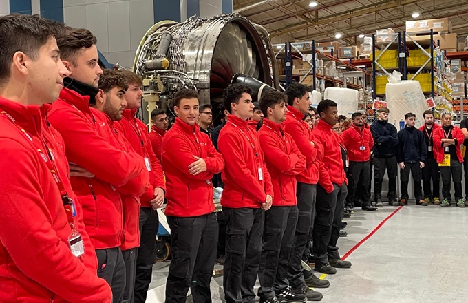Más de 140 estudiantes de formación profesional se incorporan a Iberia Mantenimiento para hacer prácticas