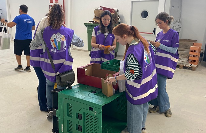 Empleados de Mondelēz España destinaron más de 550 horas en 2024 a causas sociales y medioambientales